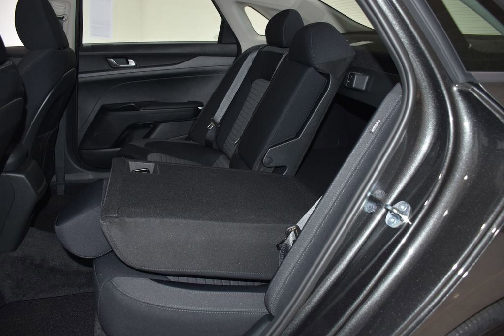 New 2026 Kia K5 LXS image 28