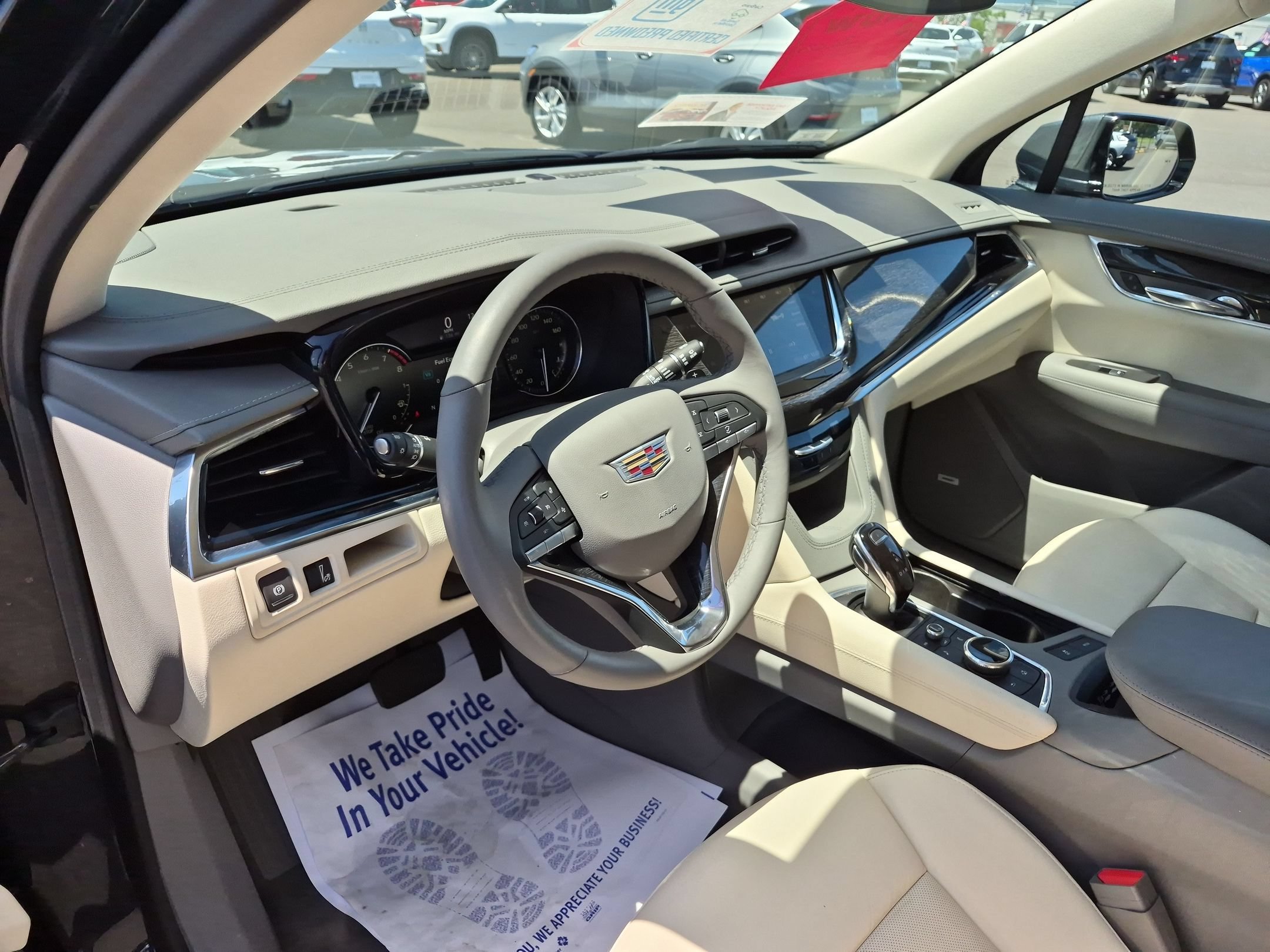 Certified 2021 Cadillac XT6 Premium Luxury w/ LPO, Floor Liner Package FWD image 9