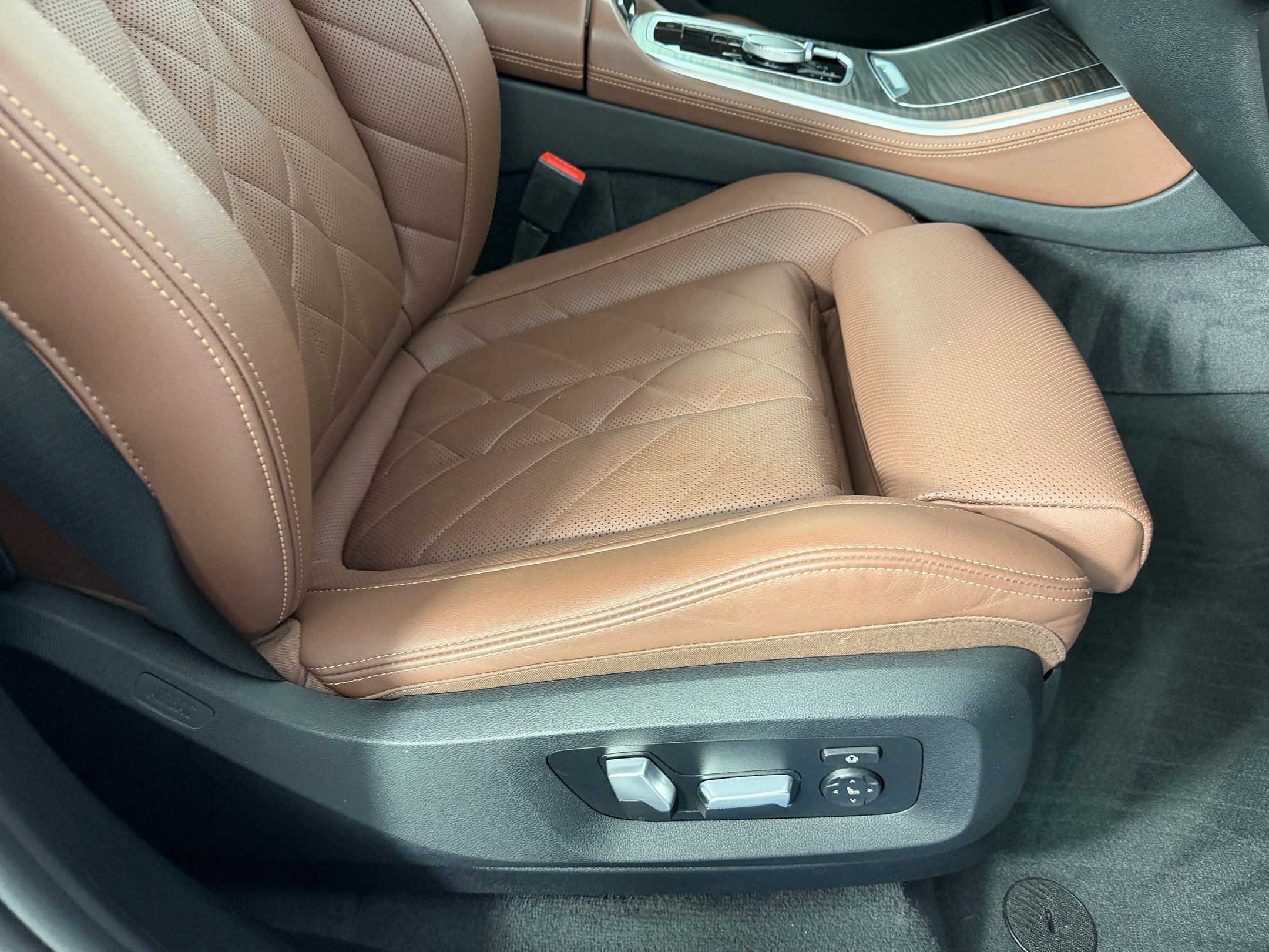 Certified 2024 BMW X5 xDrive40i w/ Premium Package AWD/4WD image 32