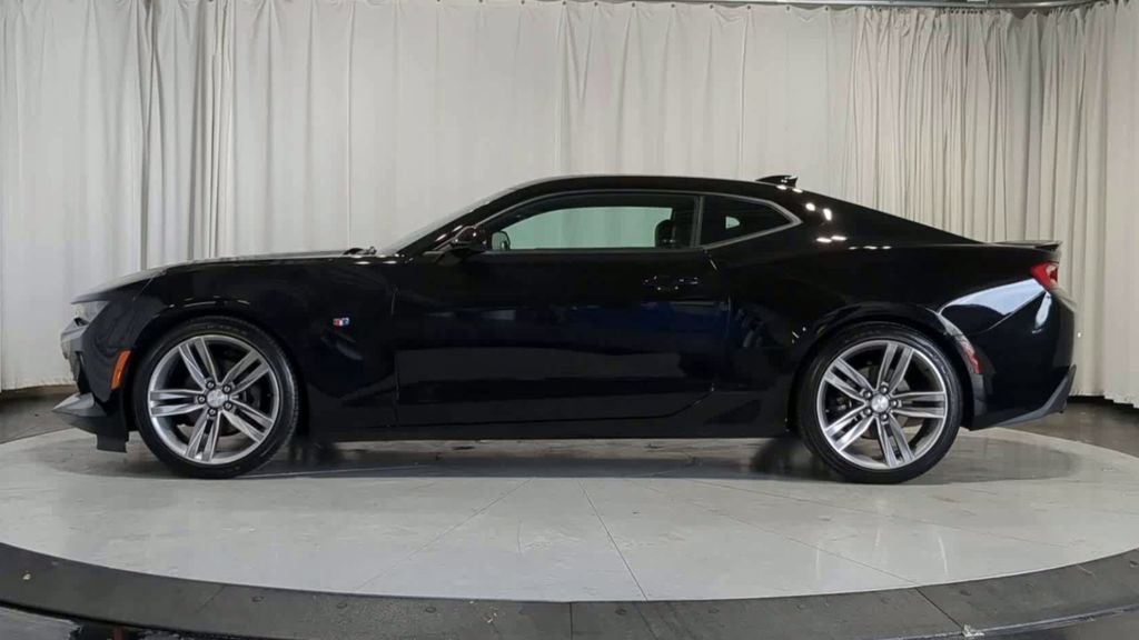 Used 2017 Chevrolet Camaro LT w/ RS Package RWD image 6