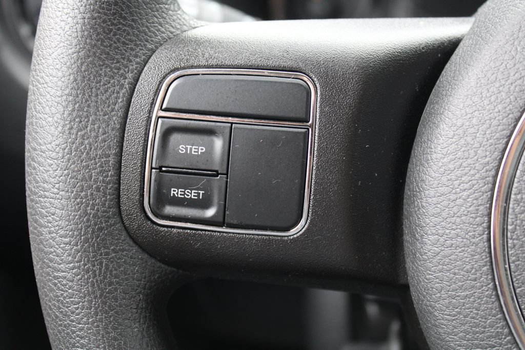 Used 2014 Jeep Compass Sport AWD/4WD image 17