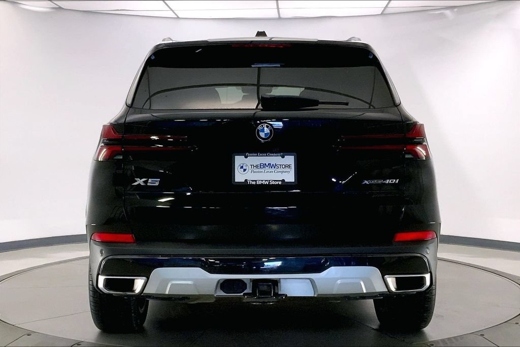 Used 2024 BMW X5 xDrive40i AWD/4WD image 3