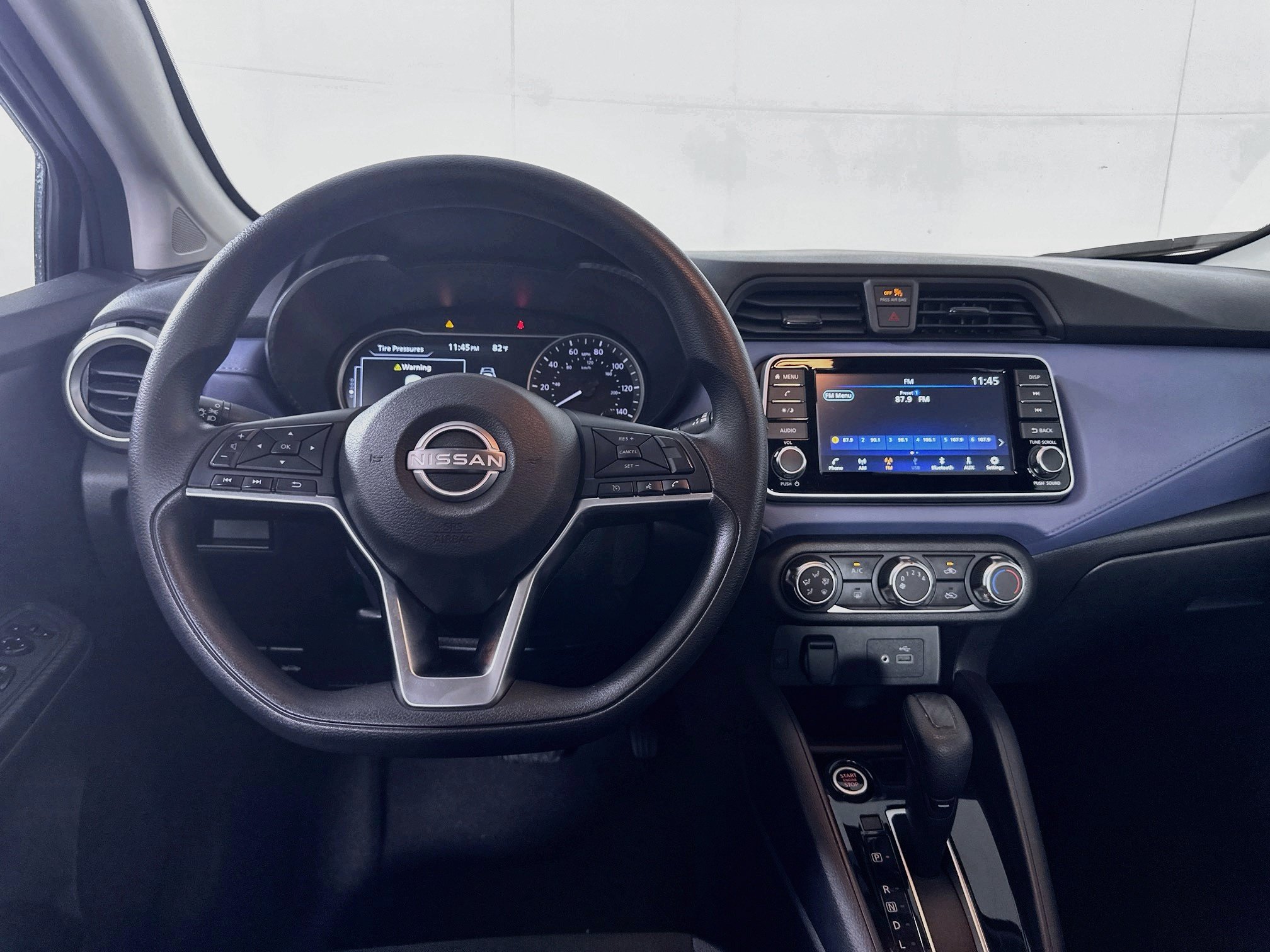 Used 2024 Nissan Versa SV FWD image 17