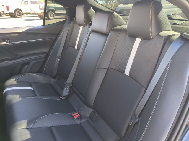 Used 2026 Toyota Camry Hybrid w/ Convenience Package FWD image 19