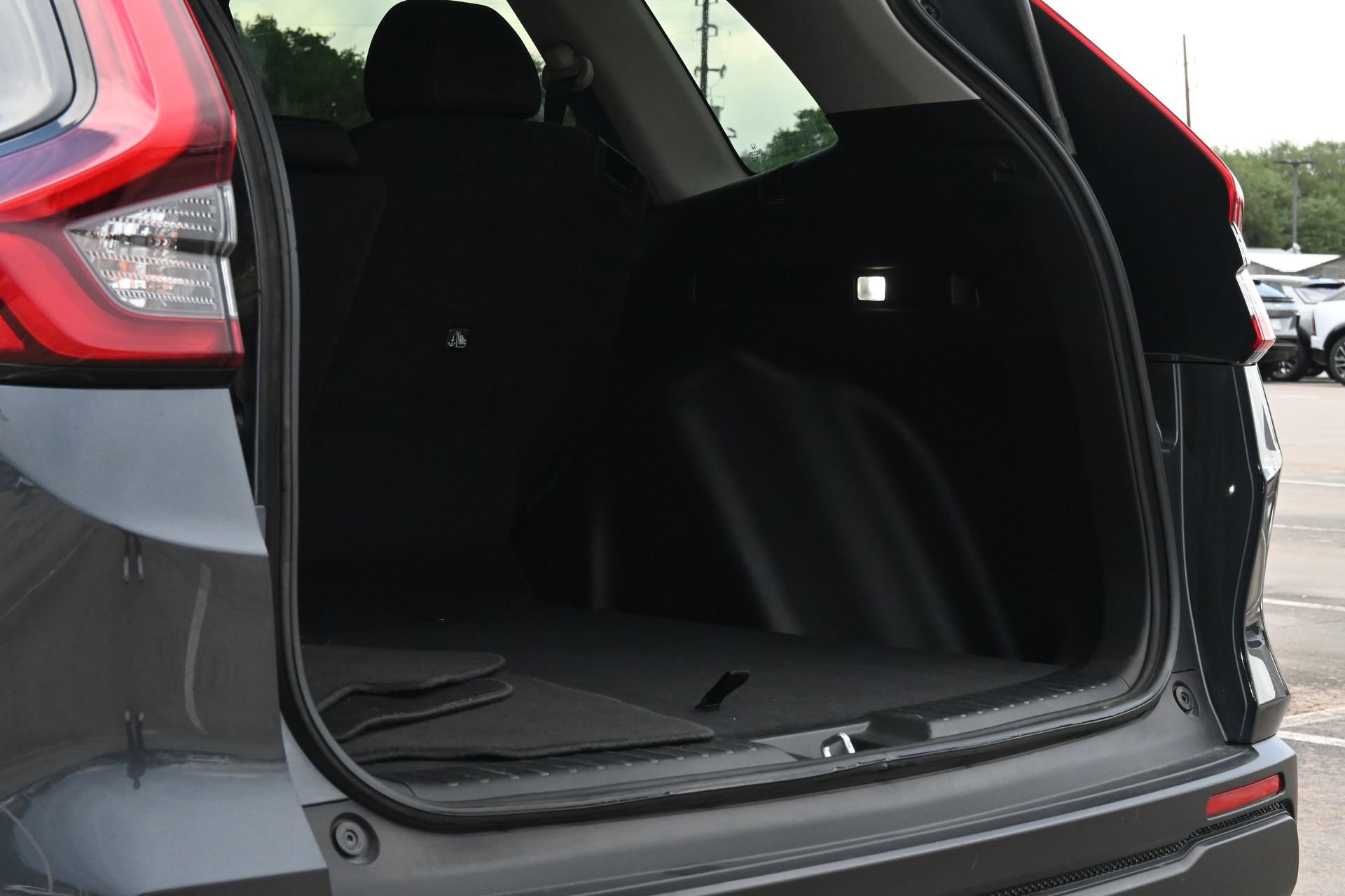 Used 2025 Honda CR-V LX image 21