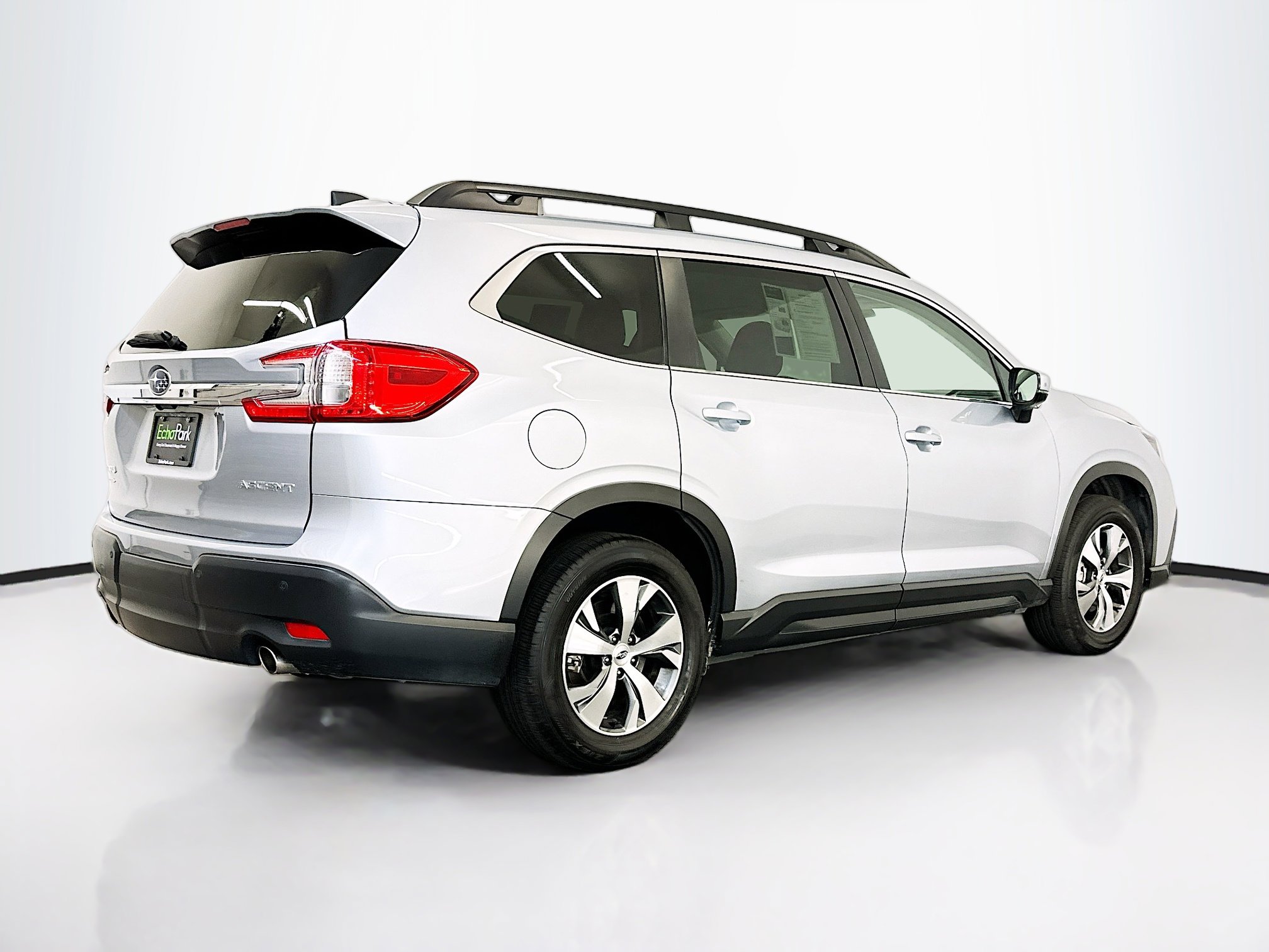 Used 2025 Subaru Ascent Premium image 9