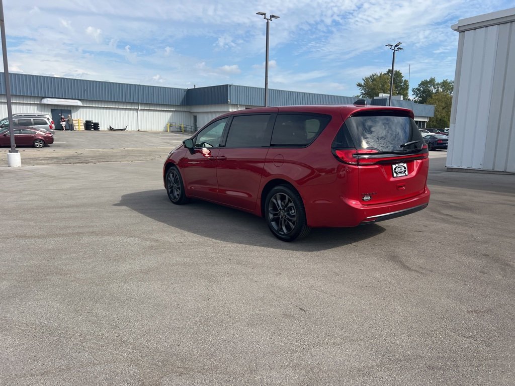 New 2026 Chrysler Pacifica Select image 42