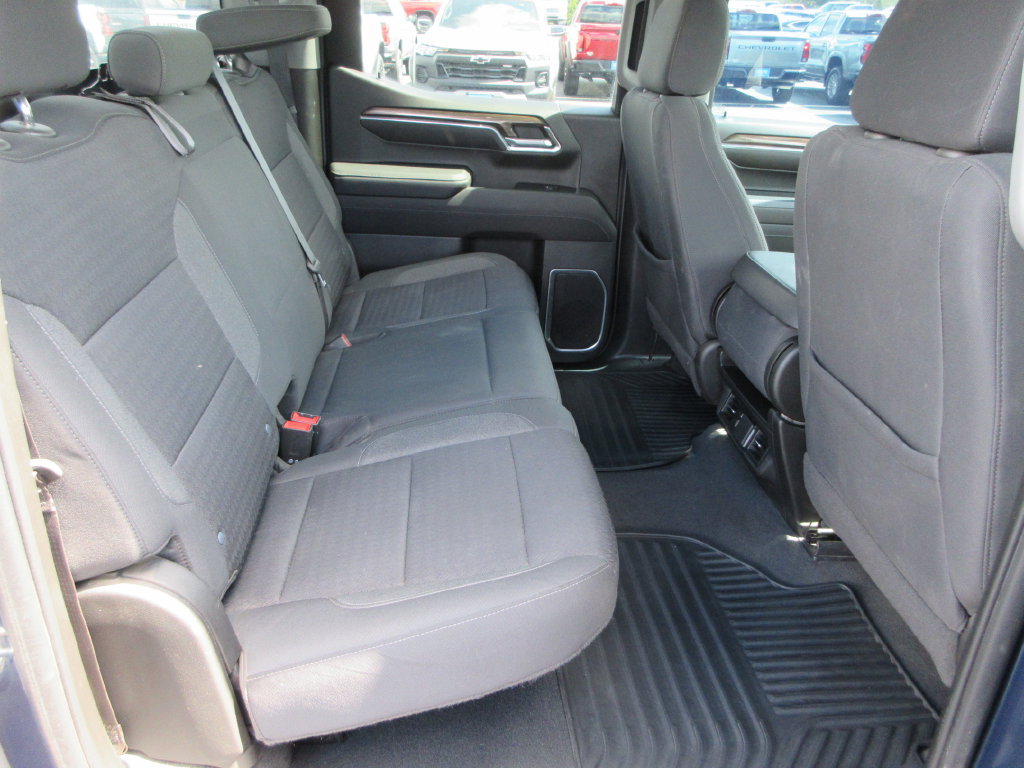 Certified 2023 Chevrolet Silverado 1500 LT AWD/4WD image 17