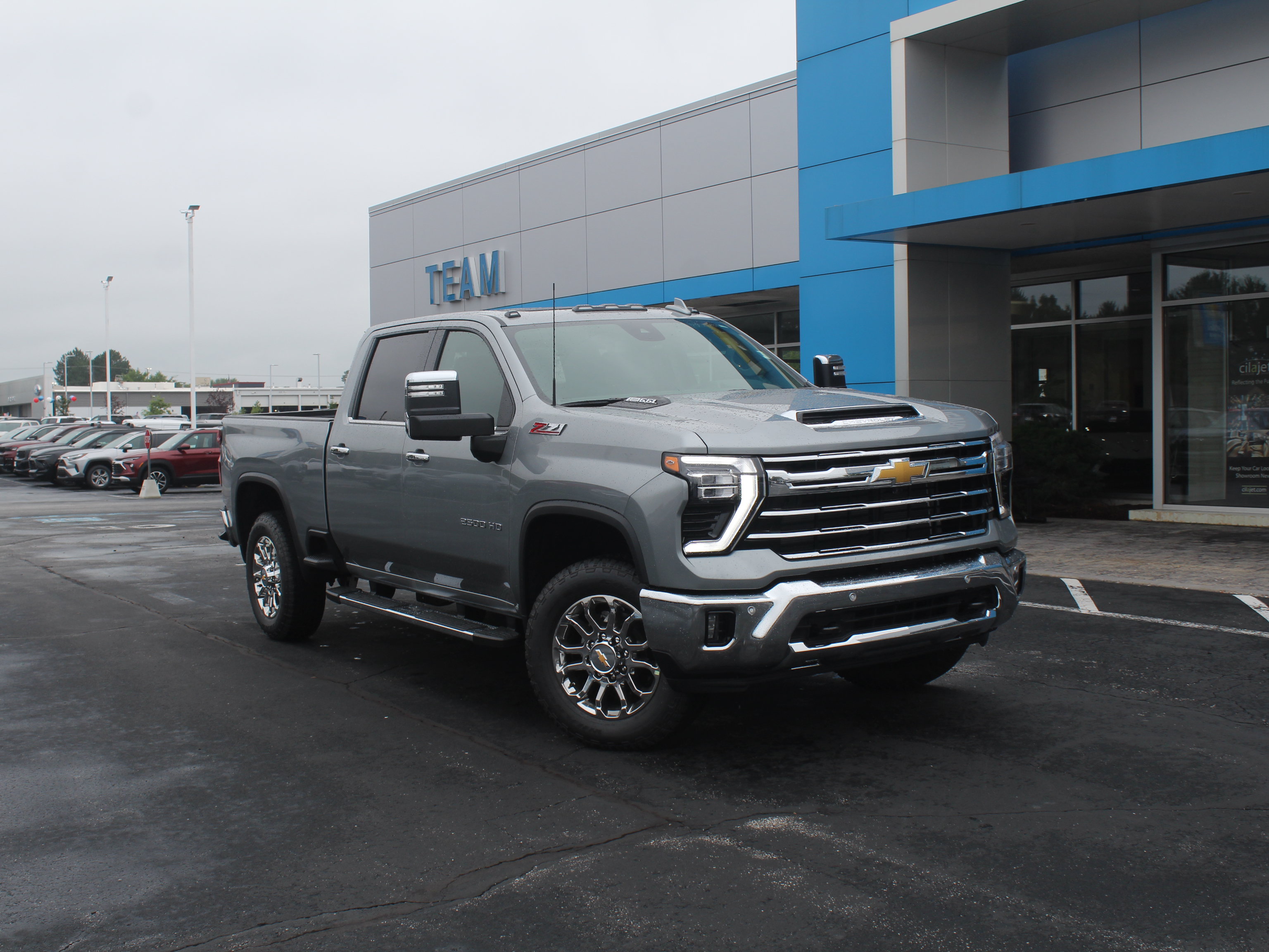 New 2026 Chevrolet Silverado 2500 LTZ w/ LTZ Convenience Package AWD/4WD image 2