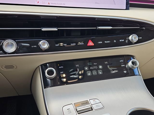 Used 2026 Genesis GV70 2.5T Select image 23
