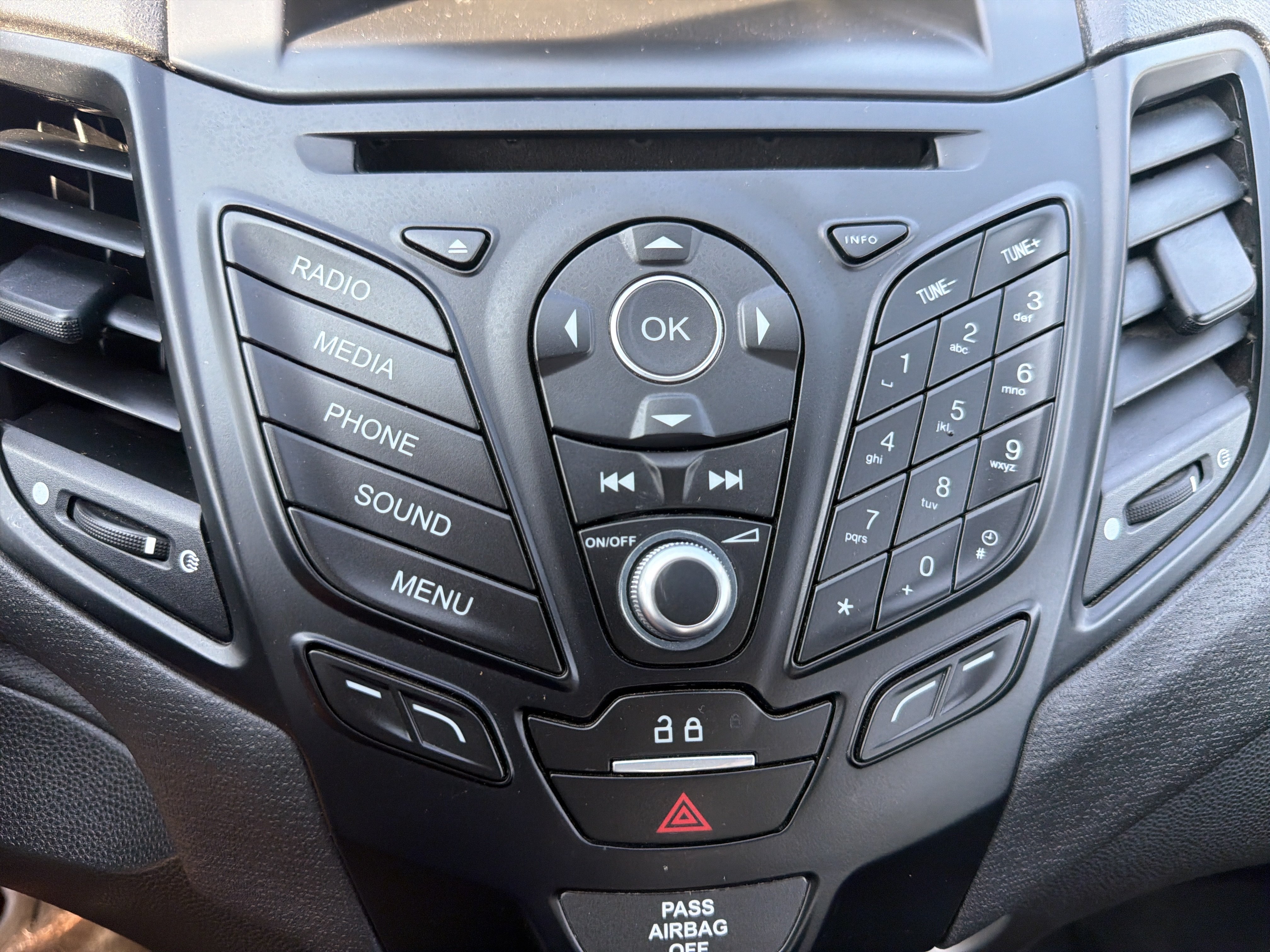 Used 2018 Ford Fiesta SE FWD image 29
