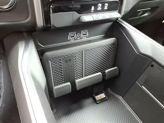 New 2026 RAM 1500 Big Horn AWD/4WD image 17