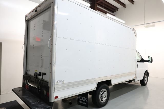 Used 2022 Chevrolet Express 3500 w/ Driver Convenience Package image 27