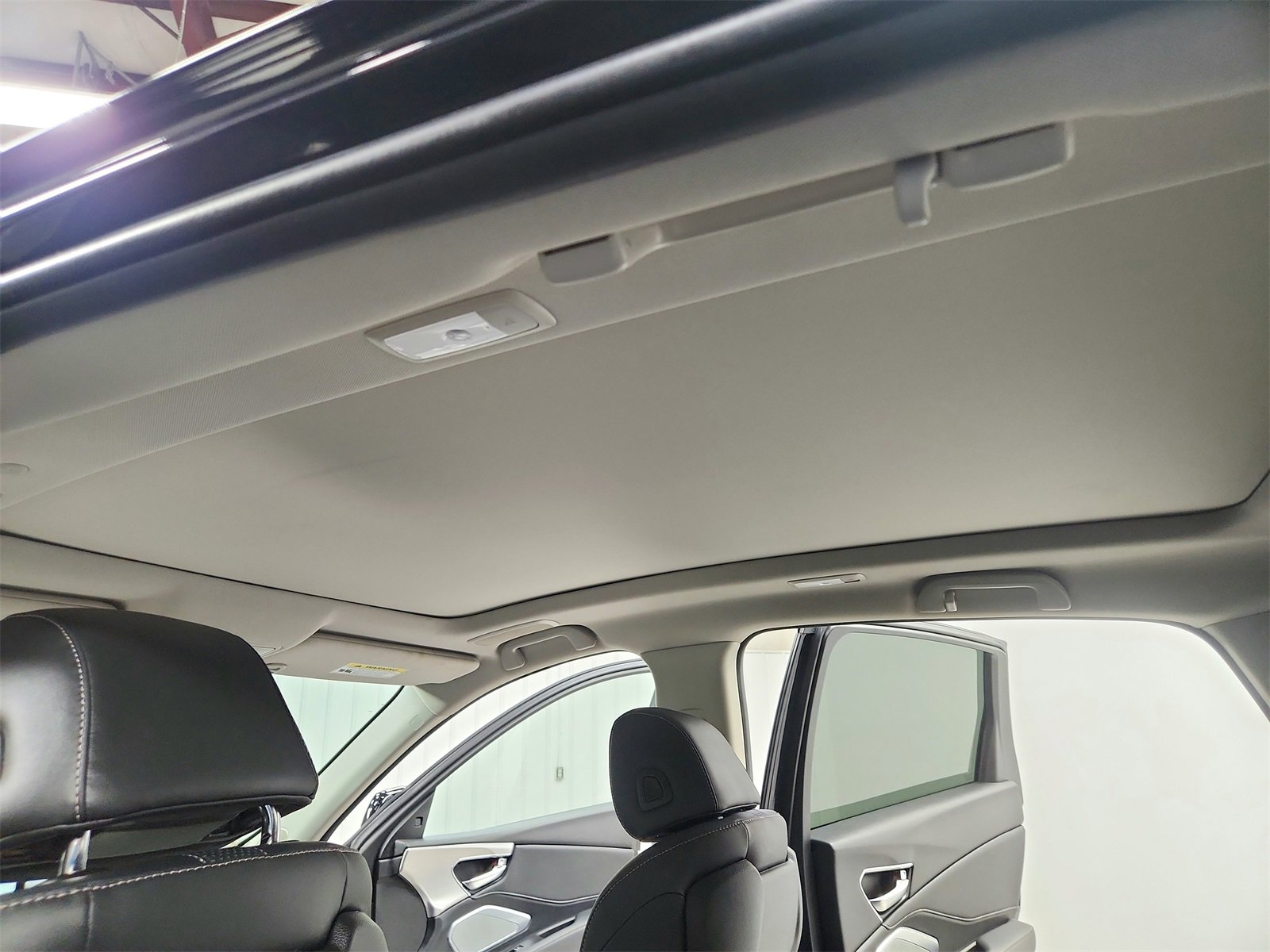 Used 2023 Acura RDX w/ Technology Package image 22