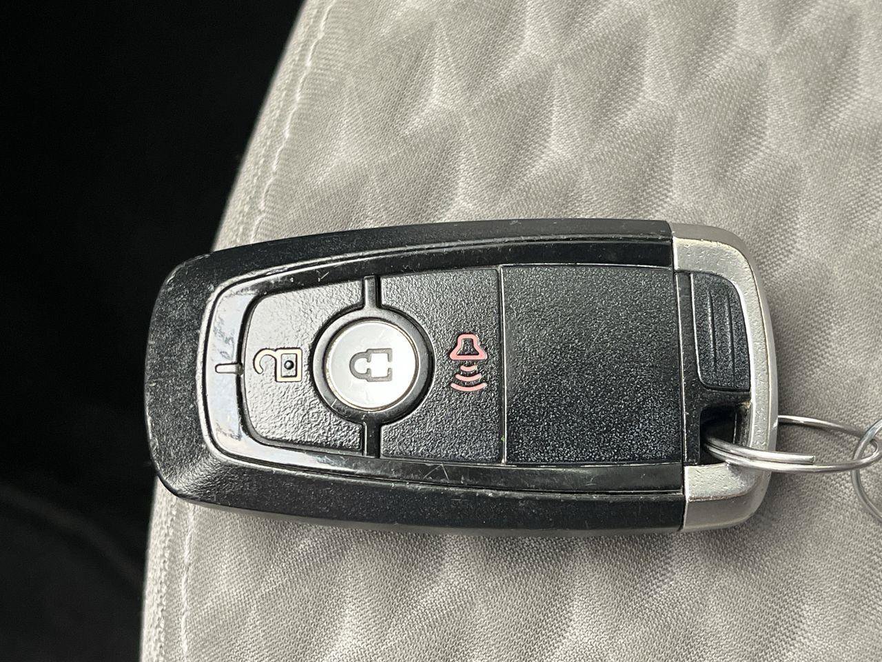 Used 2020 Ford Escape SE AWD/4WD image 29