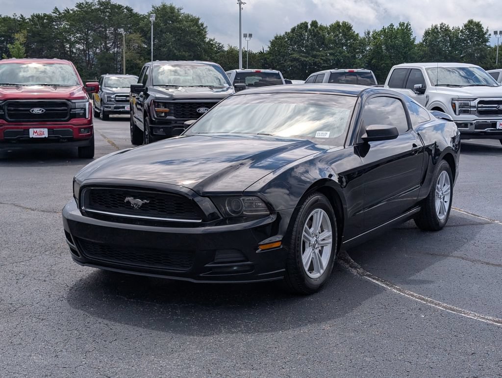 Used 2014 Ford Mustang Coupe RWD image 3