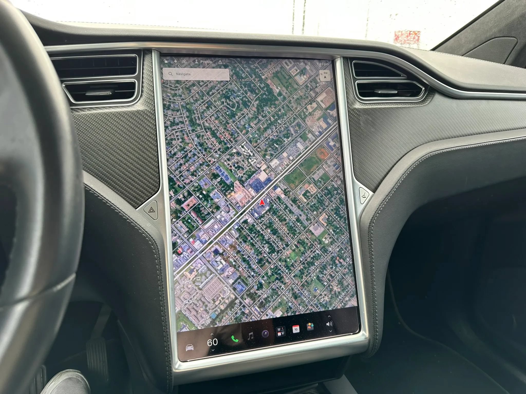 Used 2017 Tesla Model X 75D AWD/4WD image 36