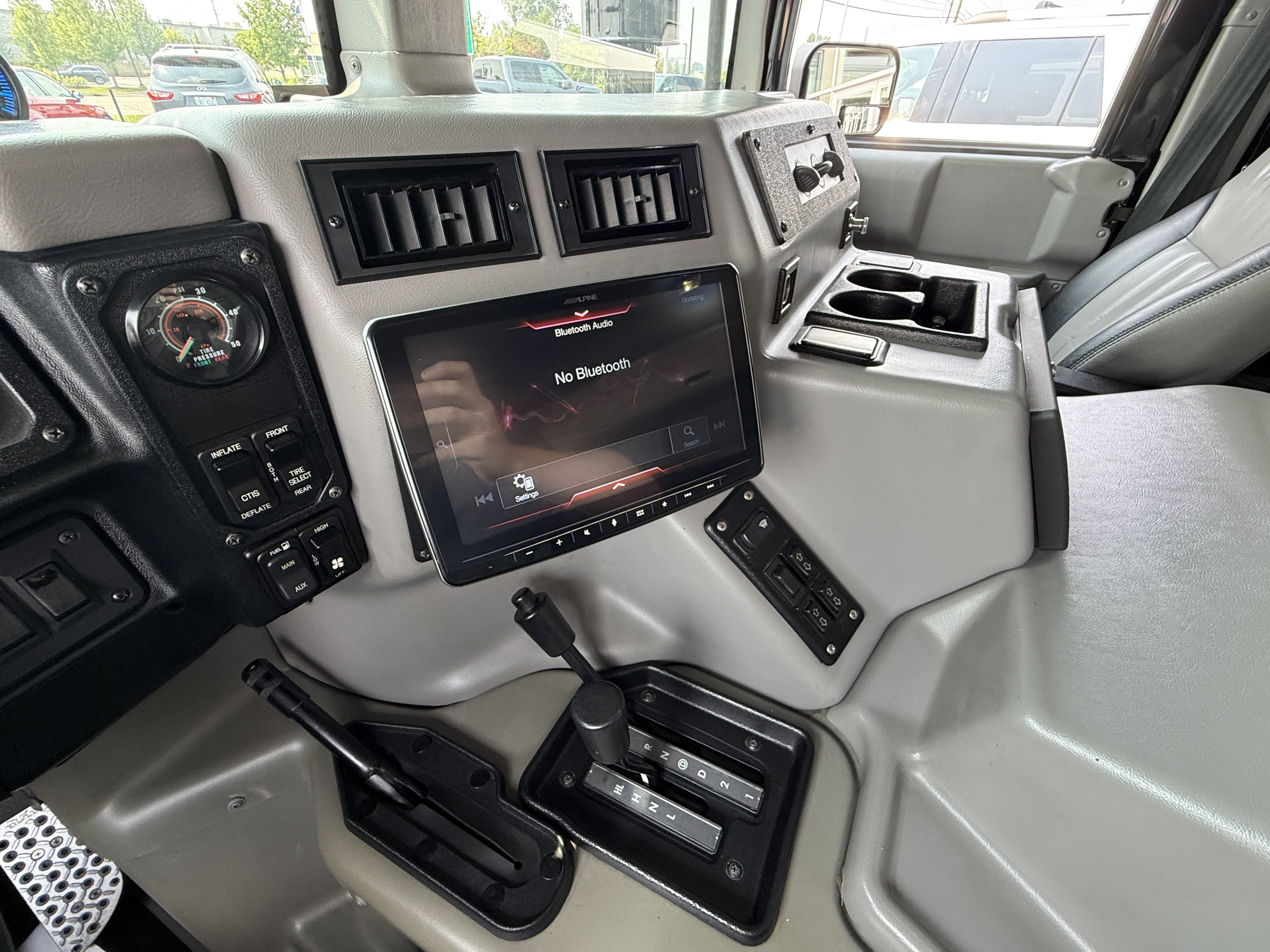 Used 2001 HUMMER H1 4-Door Wagon image 17
