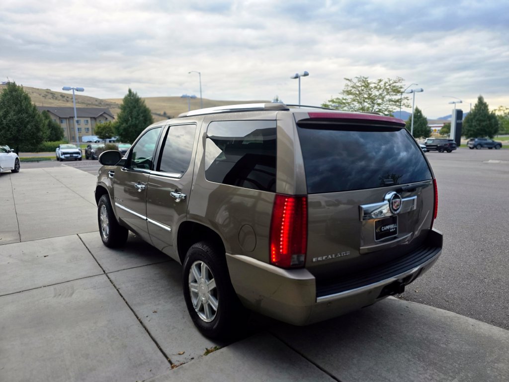 Used 2007 Cadillac Escalade AWD w/ Information Package image 7