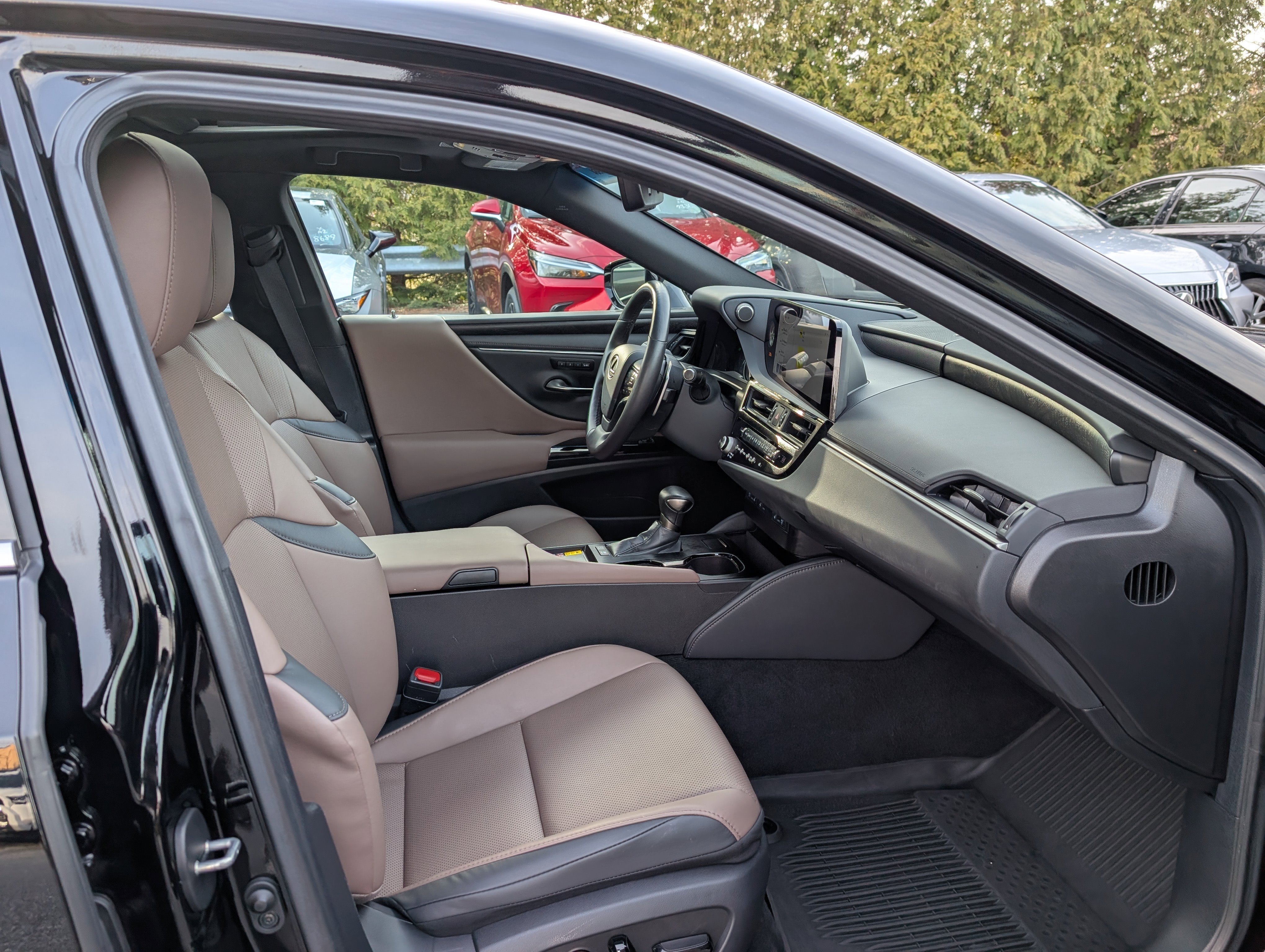 Certified 2025 Lexus ES 300h 300h image 11