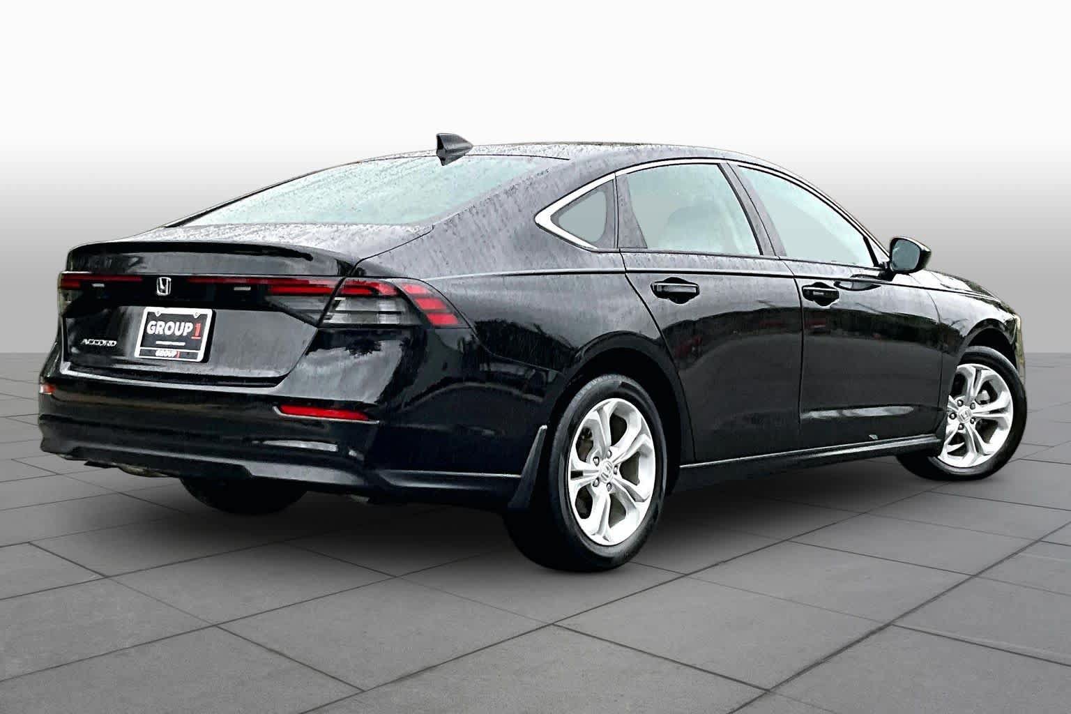 Used 2023 Honda Accord LX image 12