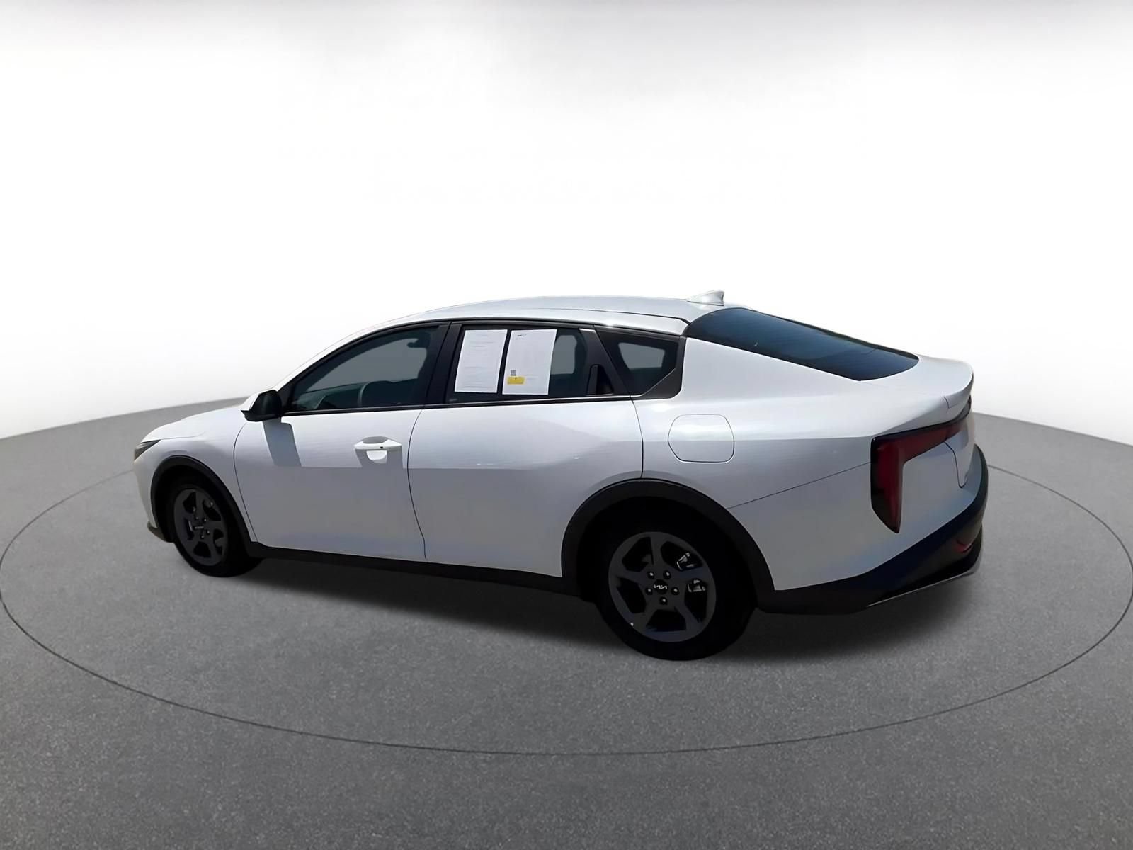 Used 2025 Kia K4 FWD image 10