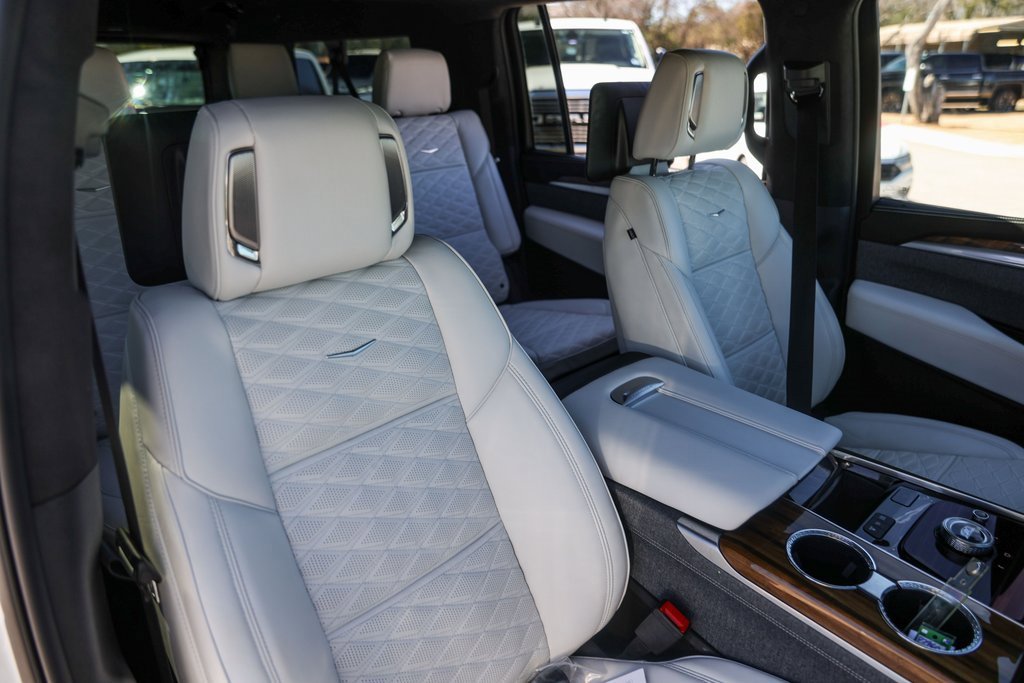 Certified 2025 Cadillac Escalade ESV Sport Platinum image 31