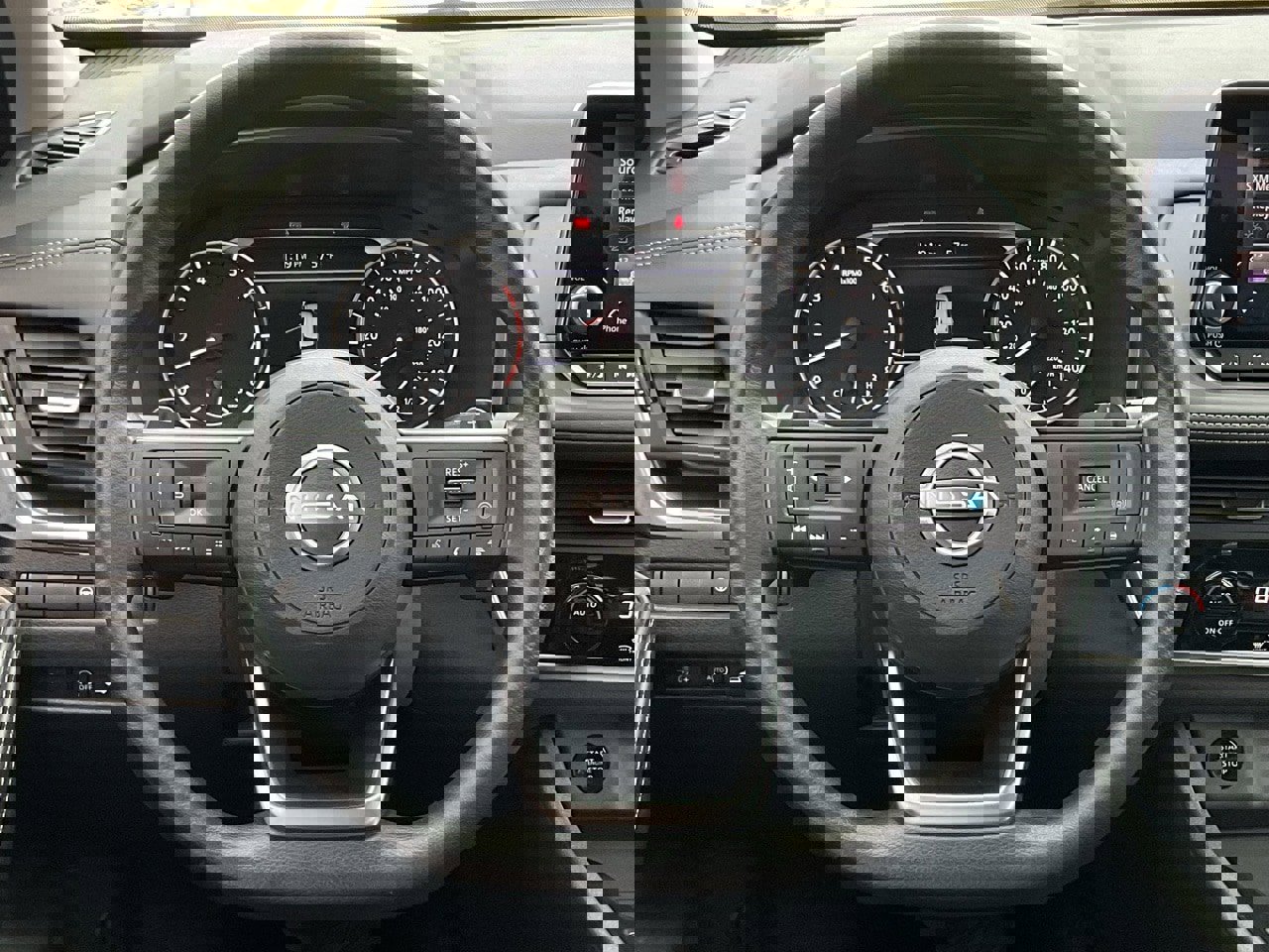 Used 2024 Nissan Rogue SV image 20