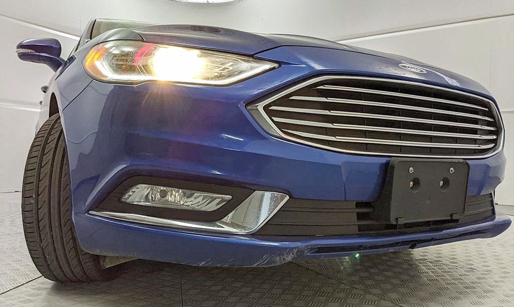 Used 2017 Ford Fusion SE w/ Equipment Group 601A image 22