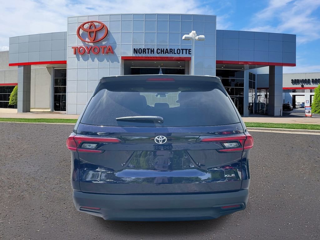 Used 2025 Toyota Grand Highlander FWD image 9