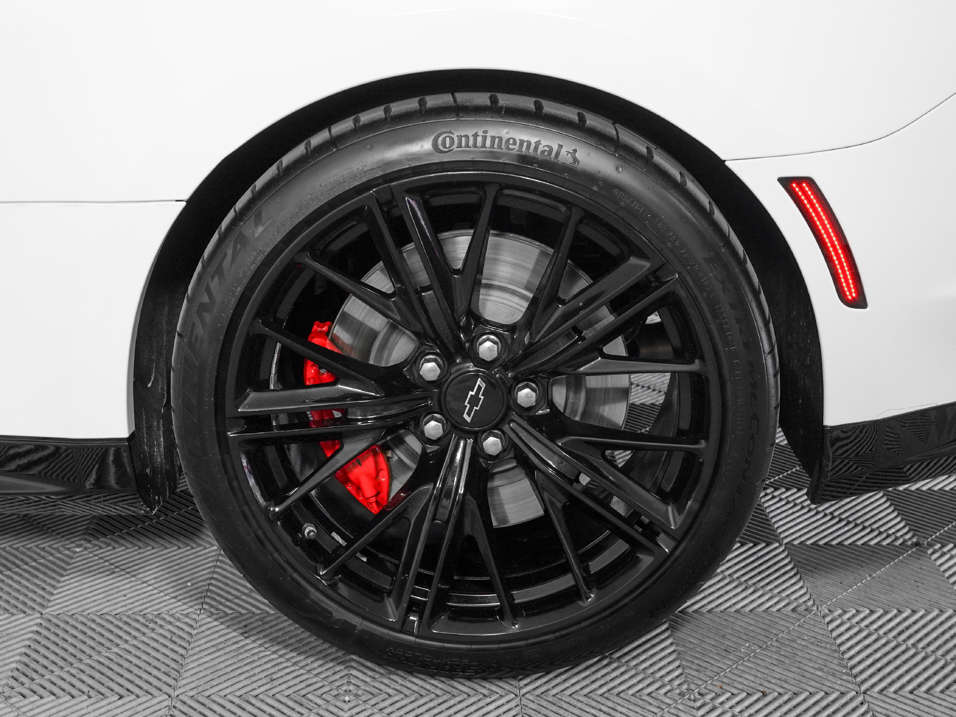 Used 2022 Chevrolet Camaro ZL1 RWD image 30