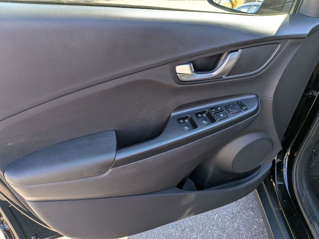 Certified 2023 Hyundai Kona SE image 13