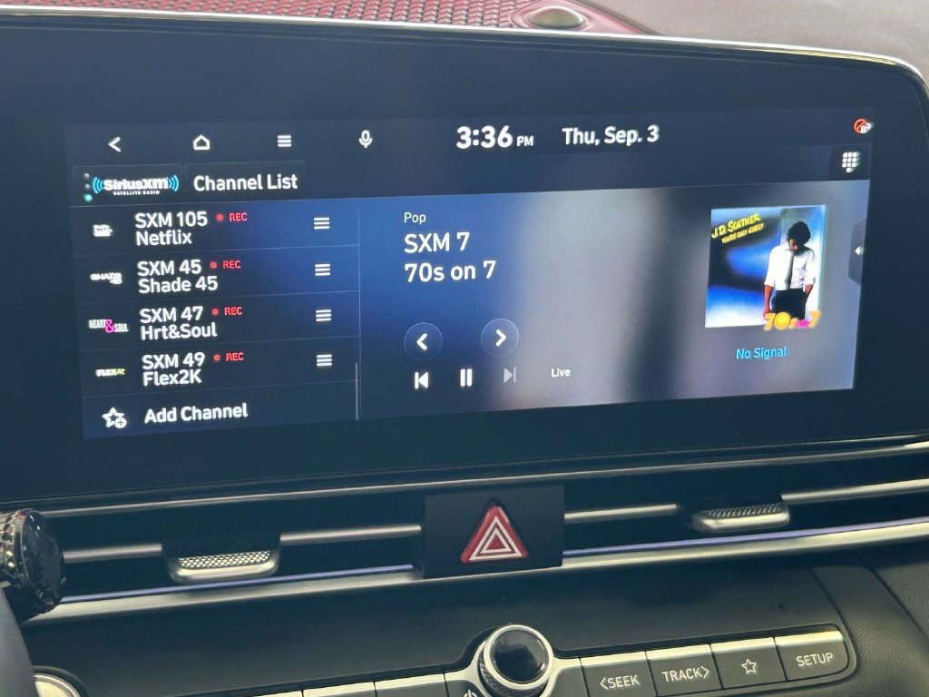 Used 2025 Hyundai Elantra Limited FWD image 25