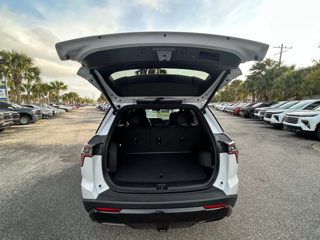 New 2026 Chevrolet Equinox RS image 11