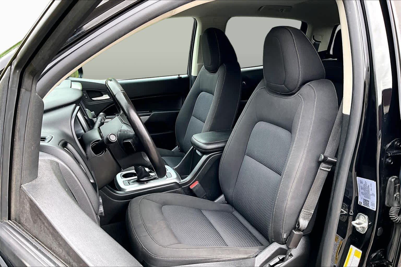Used 2022 Chevrolet Colorado LT w/ Safety Package AWD/4WD image 9