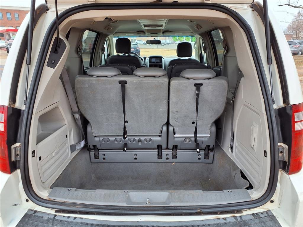 Used 2008 Dodge Grand Caravan SXT image 15