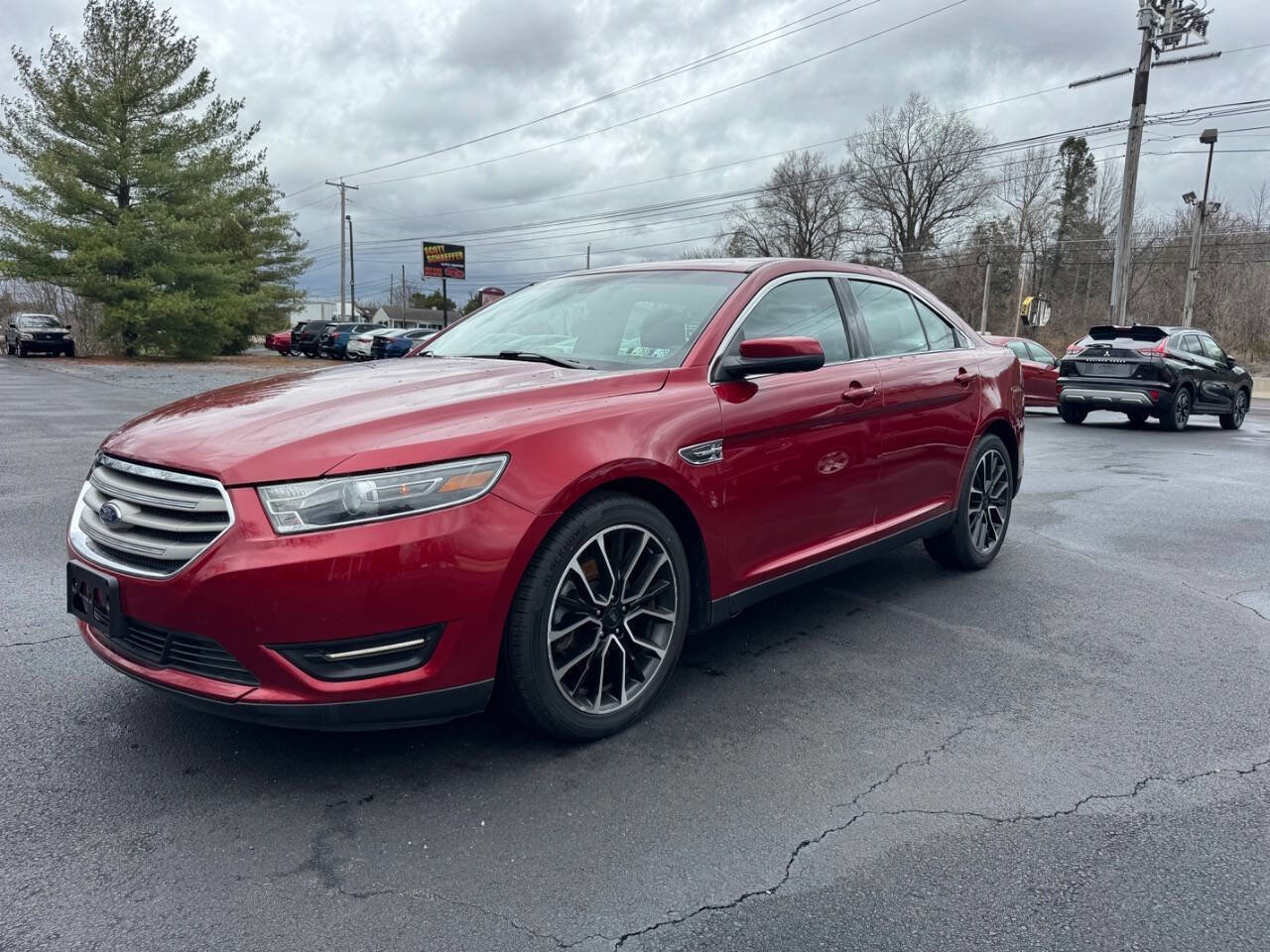 Used 2017 Ford Taurus SEL w/ Equipment Group 201A image 2