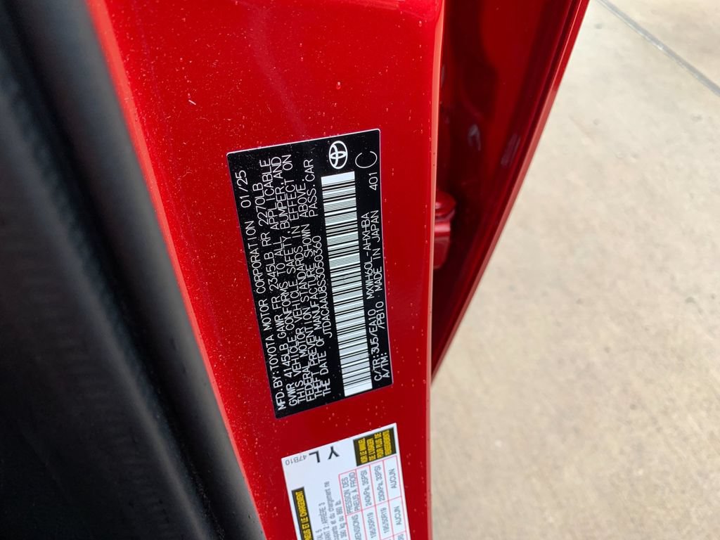Used 2025 Toyota Prius Limited FWD image 36