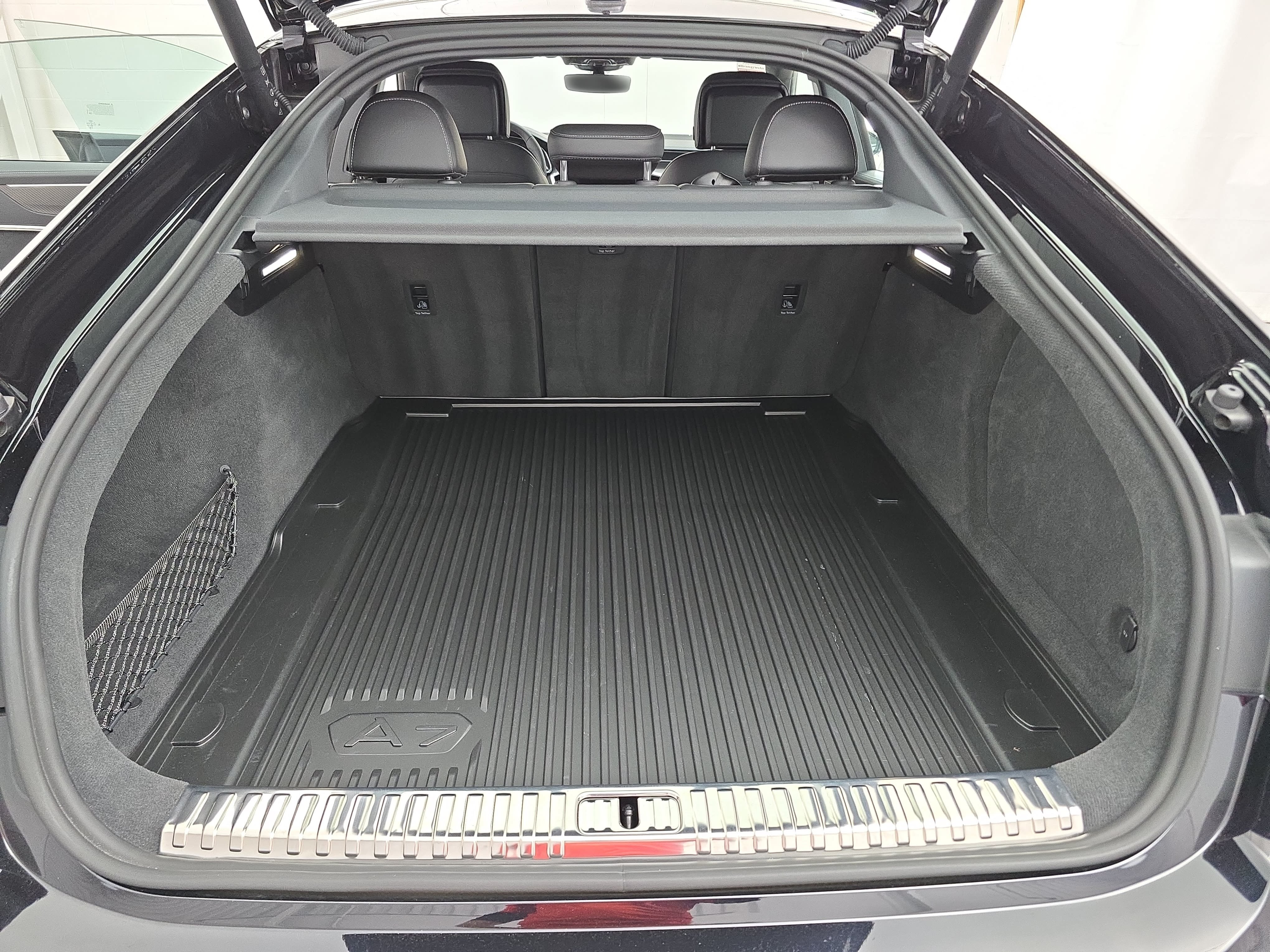 Used 2024 Audi RS 7 Performance AWD/4WD image 12