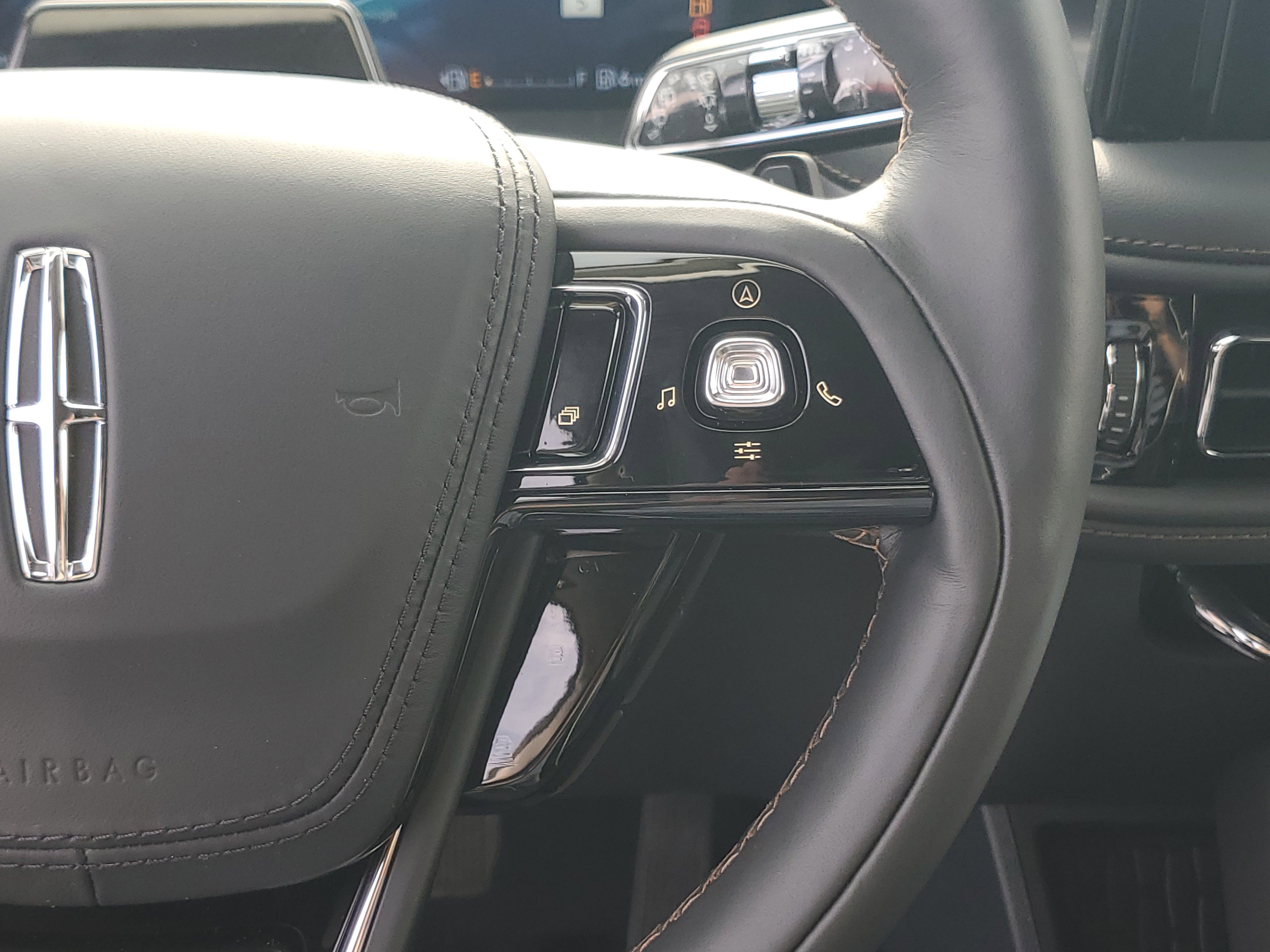 New 2026 Lincoln Aviator AWD image 15