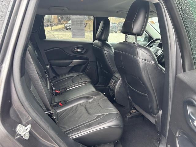 Used 2020 Jeep Cherokee Limited AWD/4WD image 13