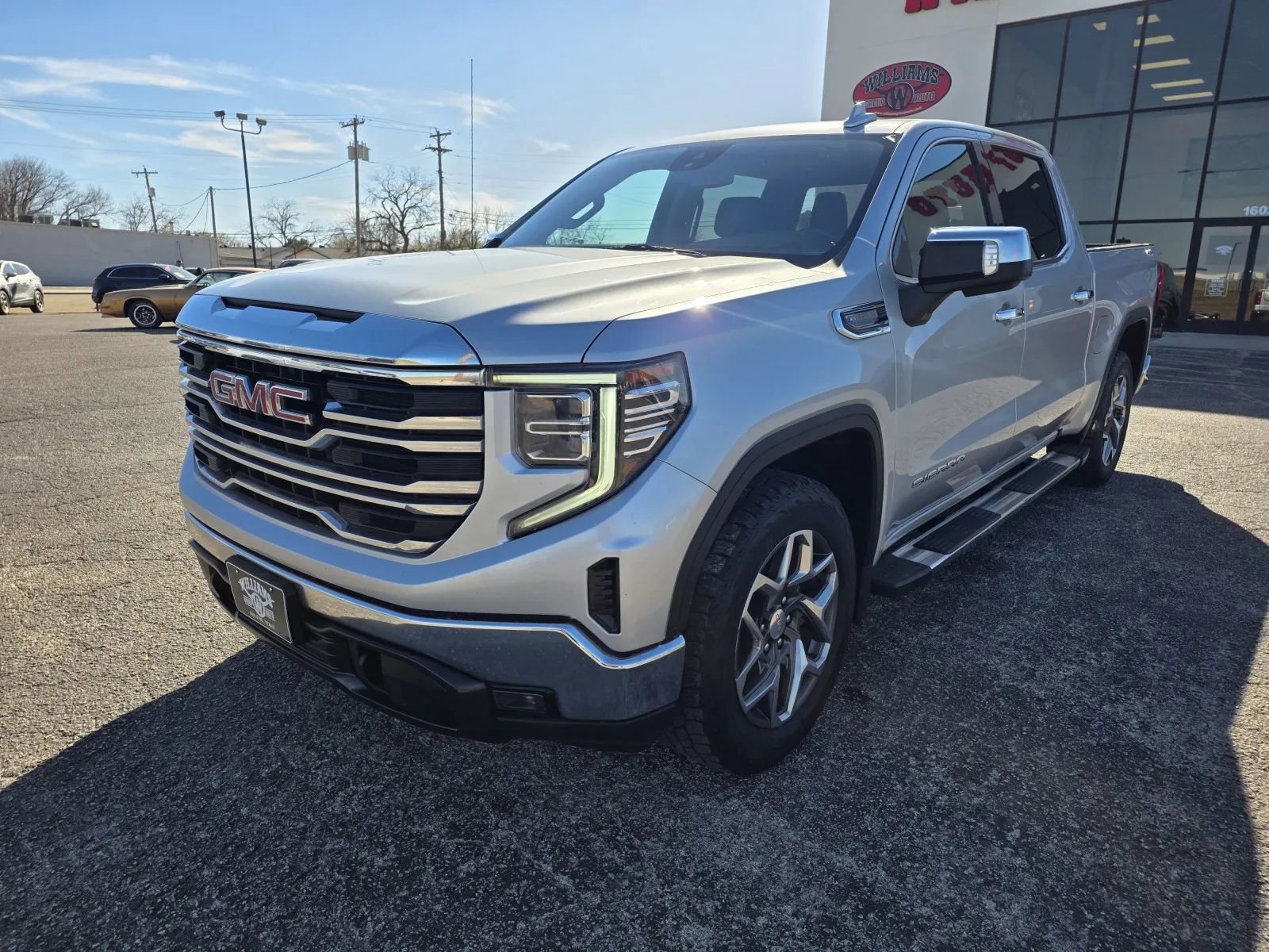 Used 2022 GMC Sierra 1500 SLT image 3