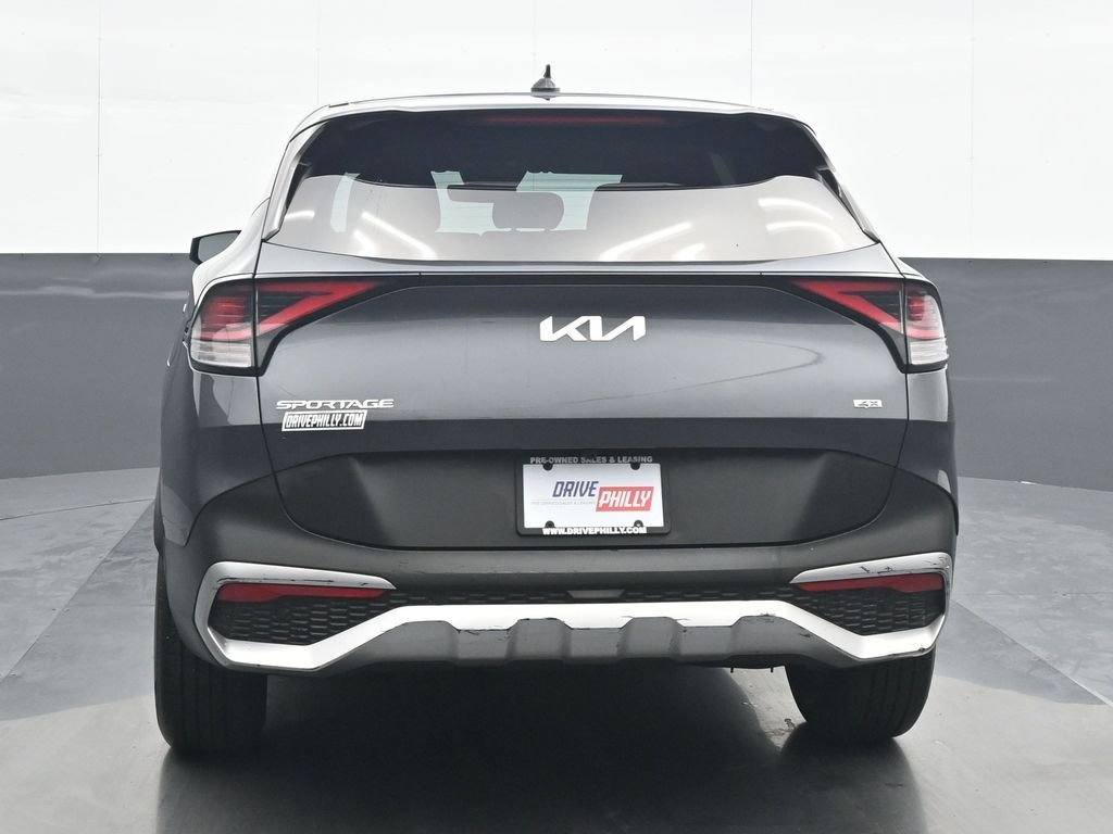 Used 2024 Kia Sportage LX image 5