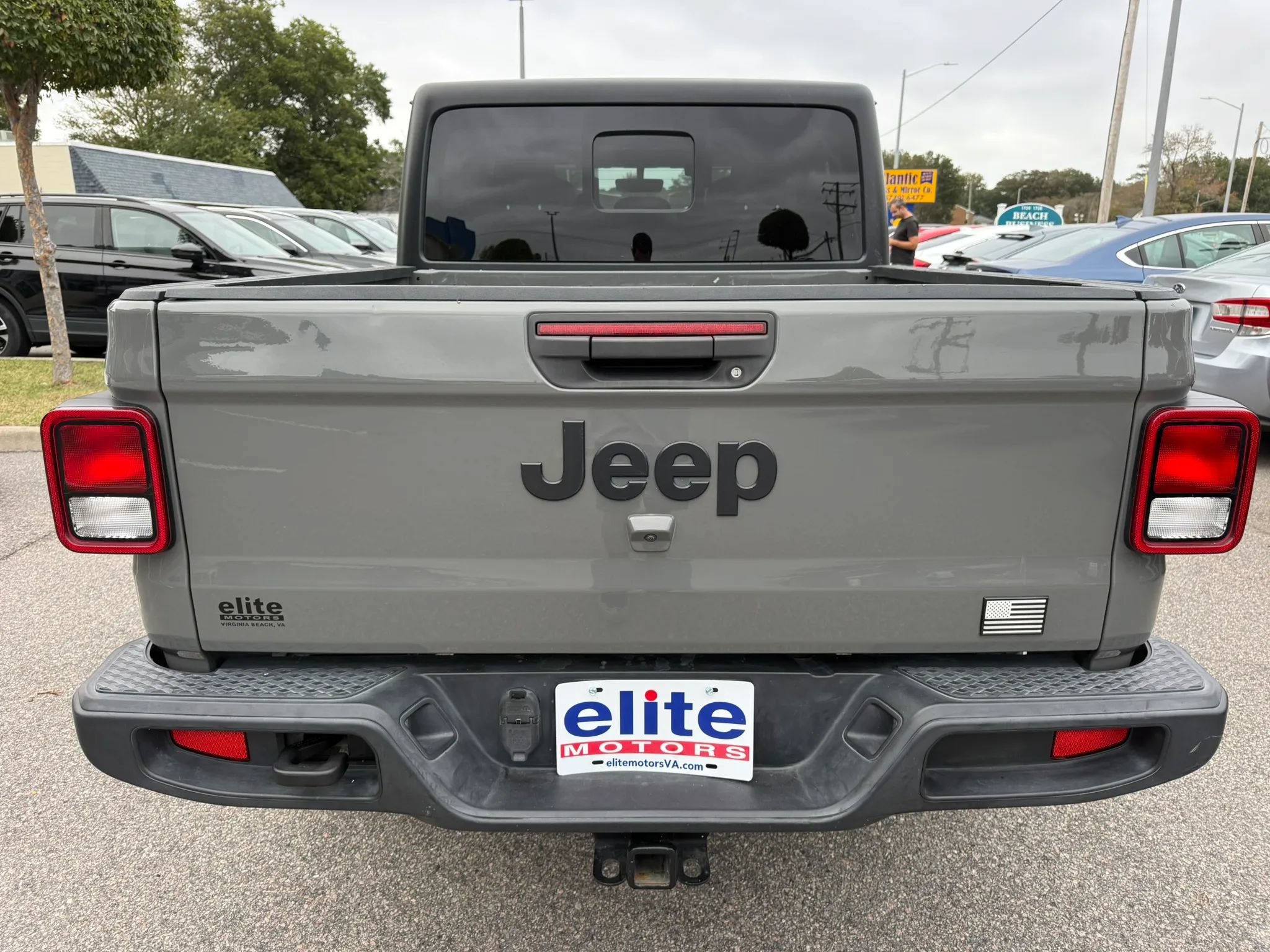Used 2023 Jeep Gladiator Sport AWD/4WD image 6