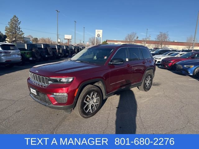 Used 2023 Jeep Grand Cherokee Limited w/ Trailer Tow Prep Group (B) image 3