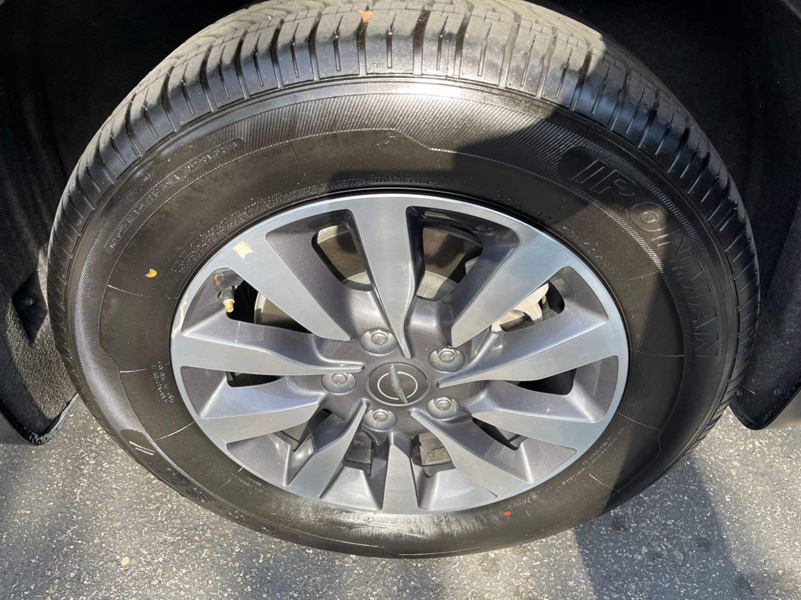 Used 2023 Chrysler Pacifica Touring-L FWD image 31