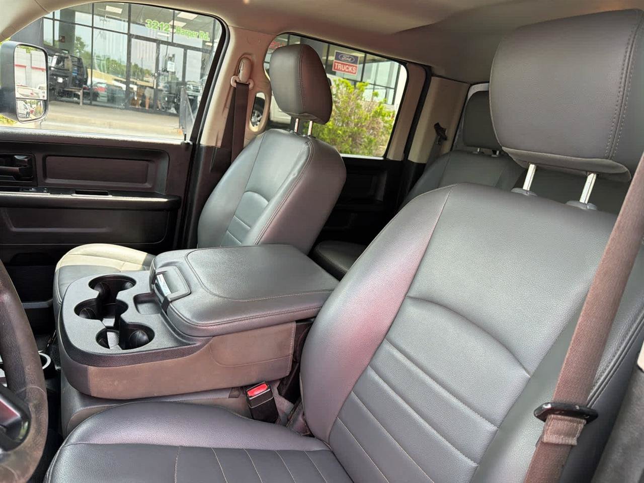 Used 2018 RAM 4500 Tradesman w/ Chrome Appearance Group AWD/4WD image 6