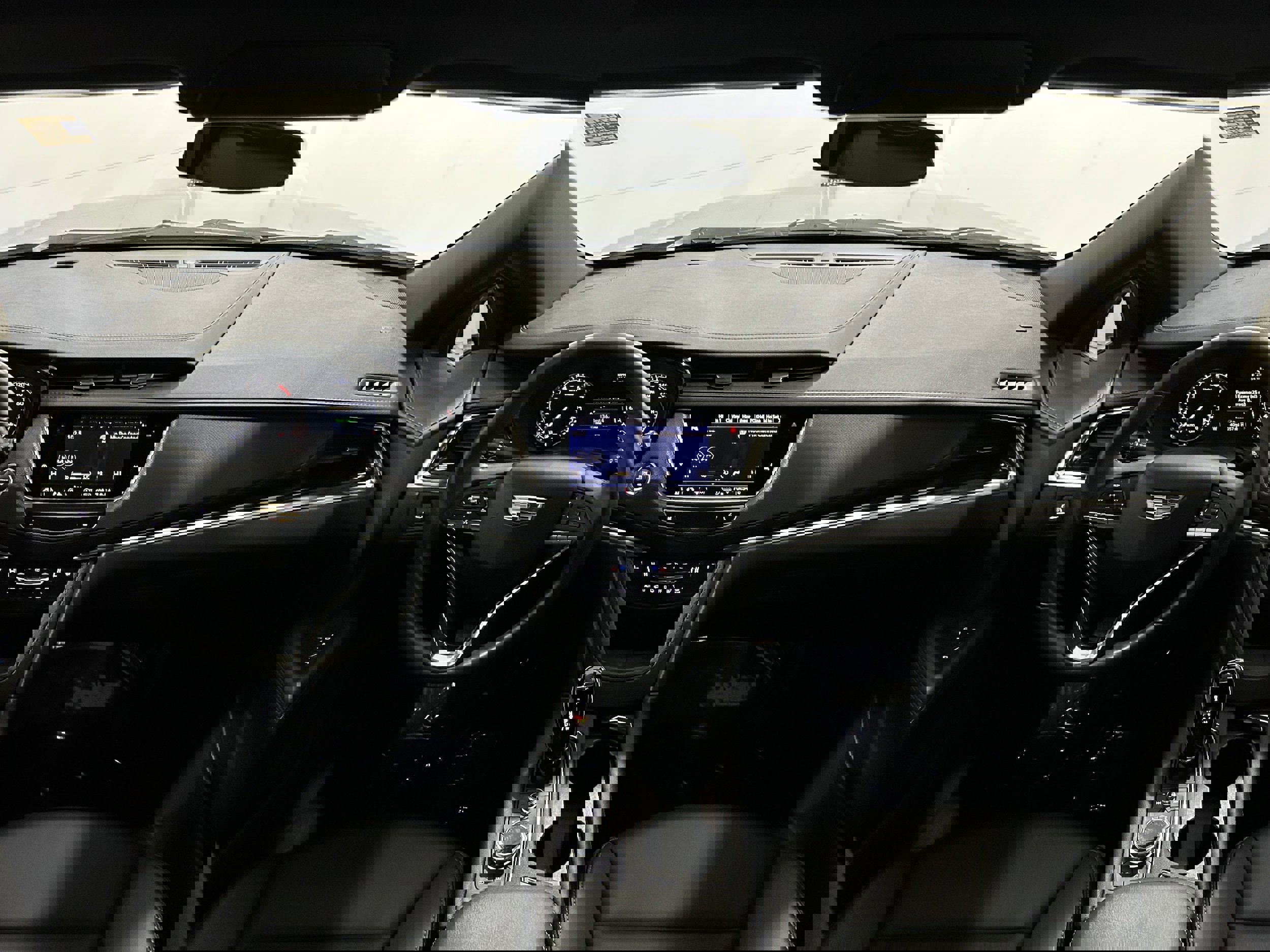 Used 2023 Cadillac XT6 Luxury image 15