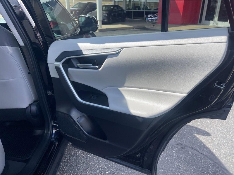 Used 2023 Toyota RAV4 XLE w/ Convenience Package image 12