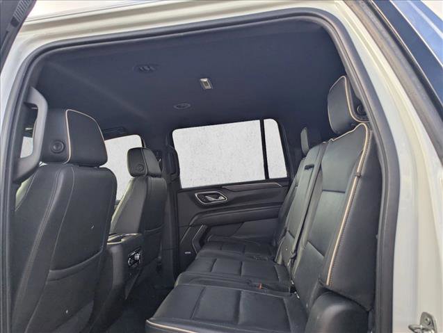 Used 2021 GMC Yukon XL SLT image 16